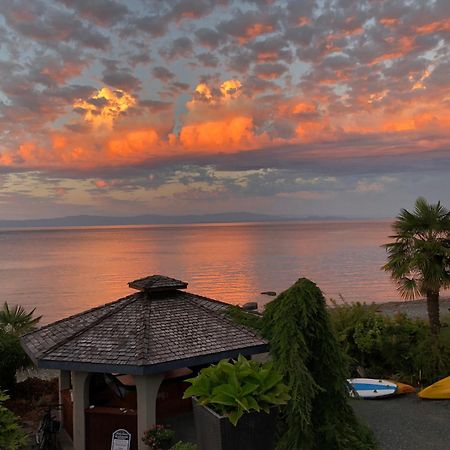 Qualicum Breeze Beach Resort Bowser Buitenkant foto